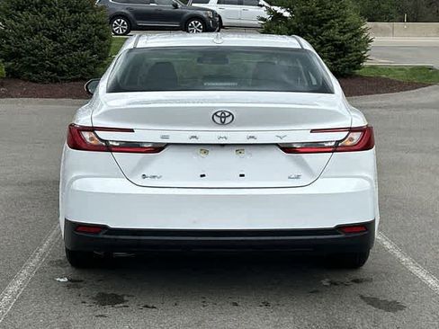 Used 2025 Toyota Camry LE image 4