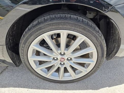 Used 2018 FIAT 124 Spider Lusso w/ Convenience Group RWD image 18