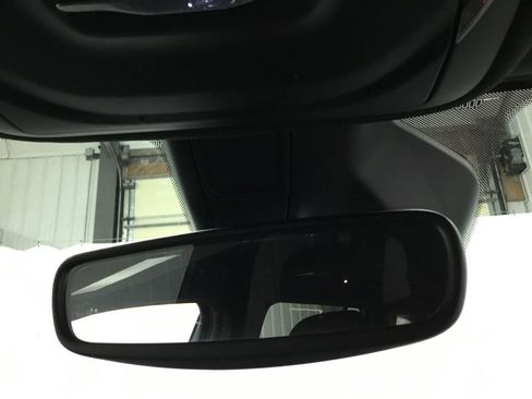 Used 2023 Jeep Grand Cherokee Altitude image 39