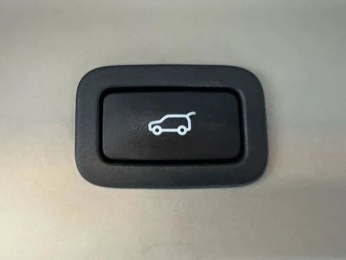 Used 2018 Land Rover Range Rover HSE image 49