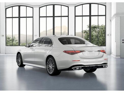 Certified 2022 Mercedes-Benz S 500 4MATIC w/ AMG Line Package image 39