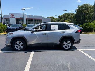 Used 2019 Toyota RAV4 XLE w/ Convenience Package AWD/4WD video 2