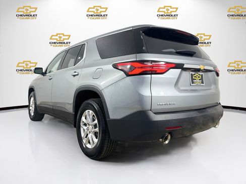 Used 2023 Chevrolet Traverse LS FWD image 6
