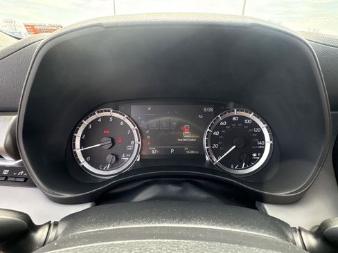 Used 2023 Toyota Highlander LE image 21