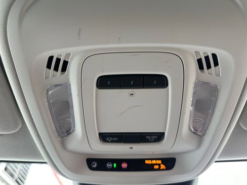 Used 2025 Buick Envision Sport Touring AWD/4WD image 19