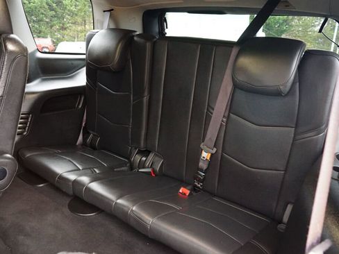 Used 2017 Cadillac Escalade Premium Luxury image 18