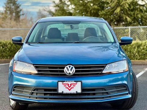 Used 2017 Volkswagen Jetta S w/ Jetta S Cold Weather Package image 5