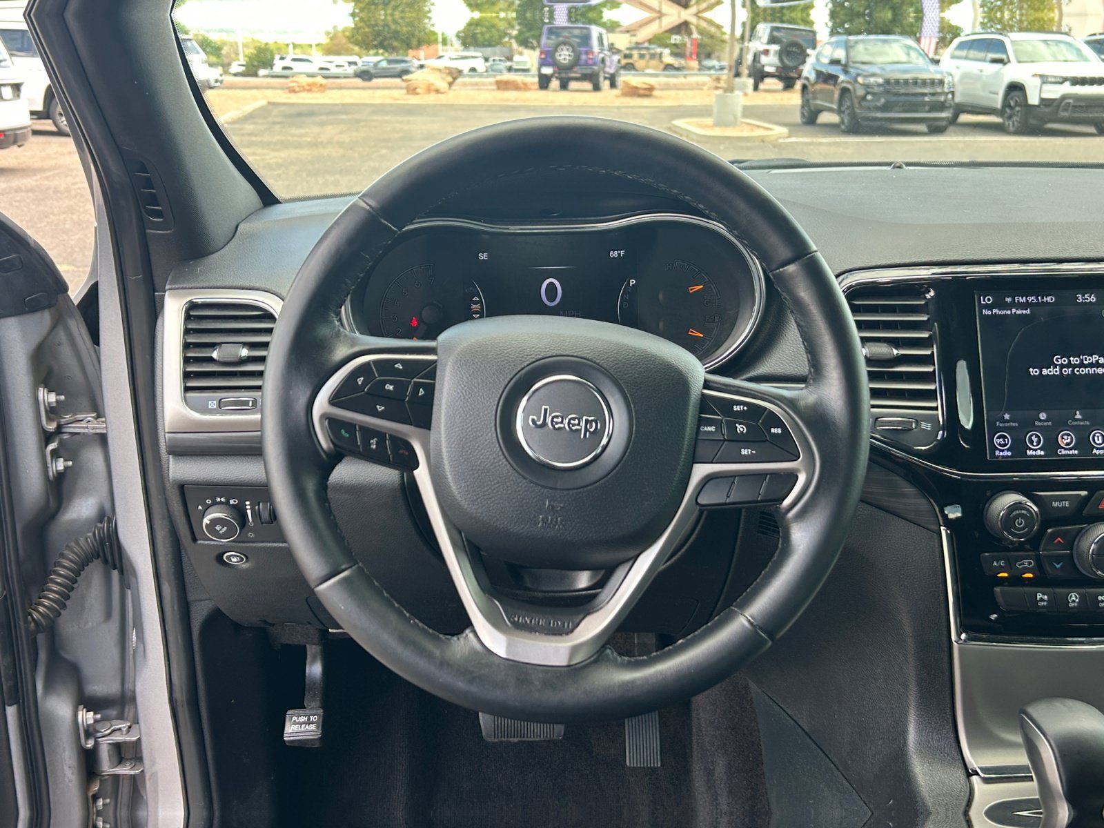Certified 2019 Jeep Grand Cherokee Laredo w/ 18" Wheel & 8.4" Radio Group AWD/4WD image 9