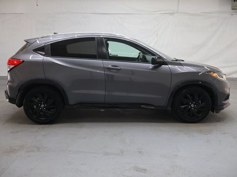 Used 2022 Honda HR-V Sport image 8