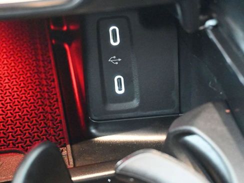 New 2026 Mercedes-Benz GLC 300 image 4