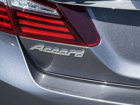 Used 2016 Honda Accord EX-L image 25