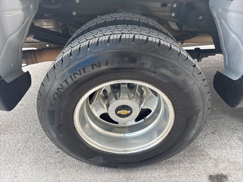 Used 2022 Chevrolet Silverado 3500 High Country w/ Safety Package II image 9