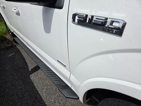 Used 2017 Ford F150 XLT w/ Equipment Group 302A Luxury AWD/4WD image 4