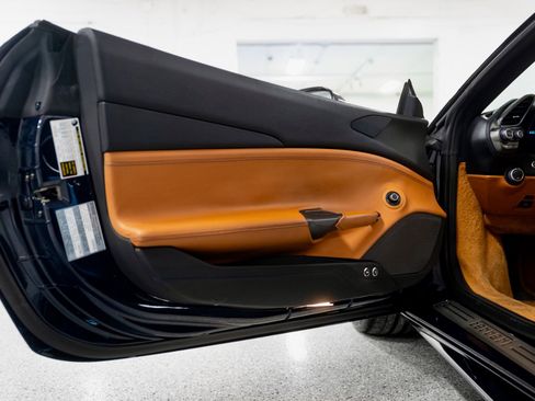 Used 2018 Ferrari 488 Spider image 28