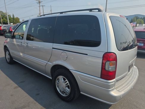 Used 2003 Chevrolet Venture Warner Brothers w/ Security Package FWD image 6