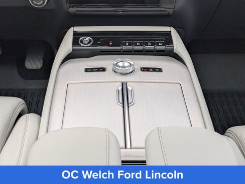 Certified 2025 Lincoln Navigator Reserve AWD/4WD image 22