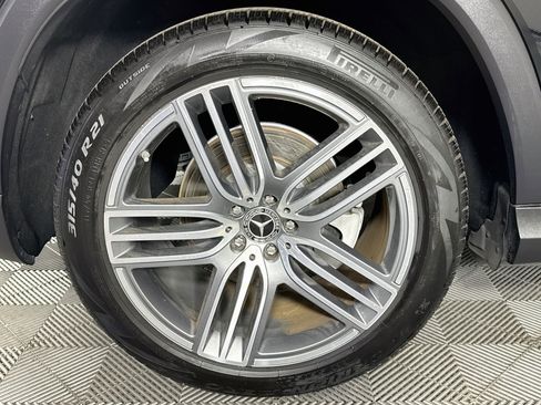 Used 2025 Mercedes-Benz GLS 450 4MATIC image 30