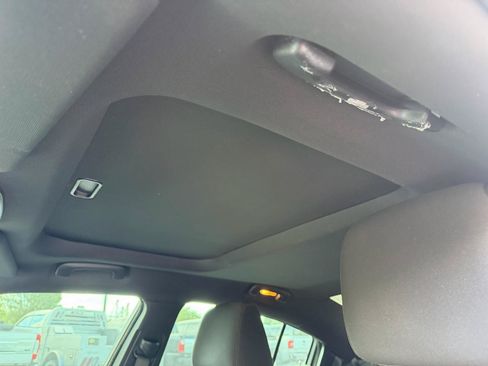 Used 2015 Dodge Charger SXT RWD image 10