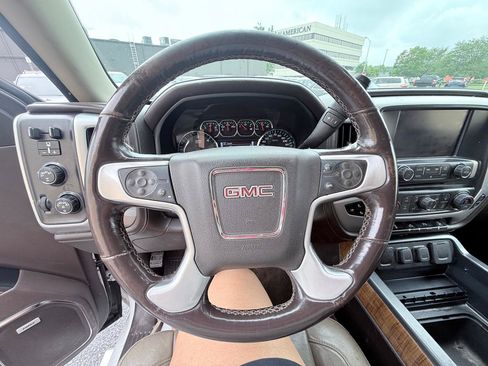 Used 2018 GMC Sierra 1500 SLT w/ SLT Premium Package AWD/4WD image 14