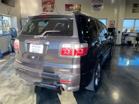 Used 2011 GMC Acadia Denali image 8