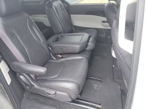 Used 2024 Kia Carnival SX Prestige FWD image 9