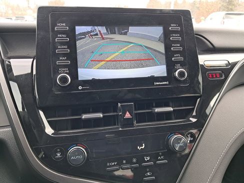 Used 2024 Toyota Camry SE image 17