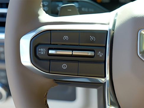 New 2026 GMC Yukon Denali w/ Sun & Power Step Package image 12