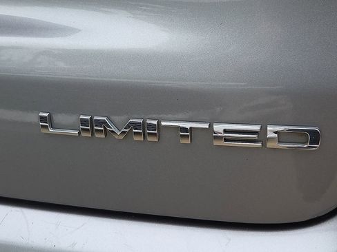 Used 2020 Jeep Compass Limited FWD image 4