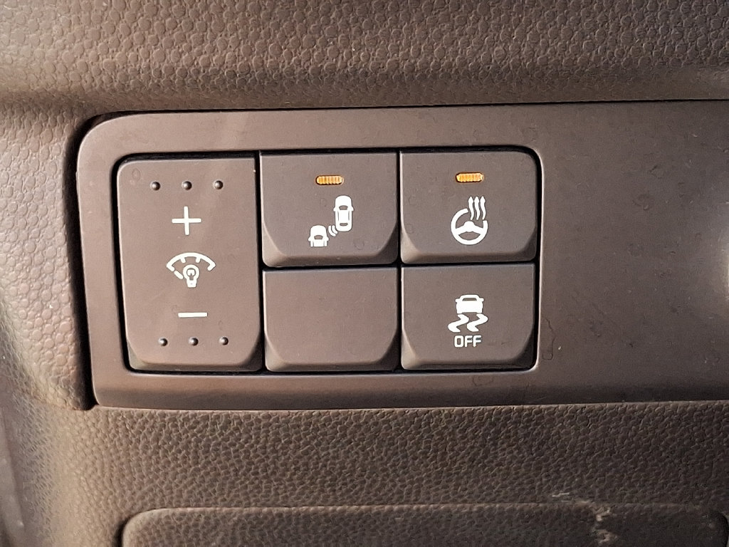 Used 2018 Kia Soul ! w/ Tech Package FWD image 25