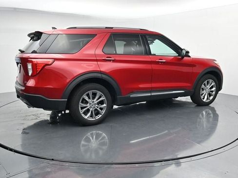 Certified 2022 Ford Explorer Limited w/ Equipment Group 301A AWD/4WD image 10