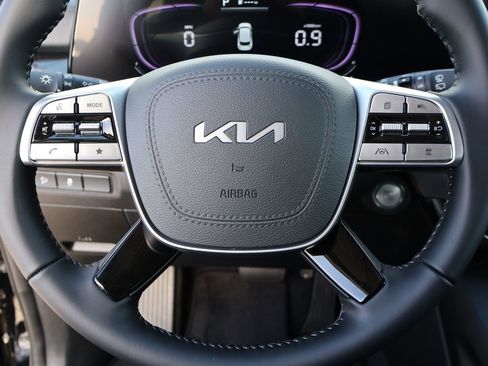 New 2025 Kia Telluride LX FWD image 30