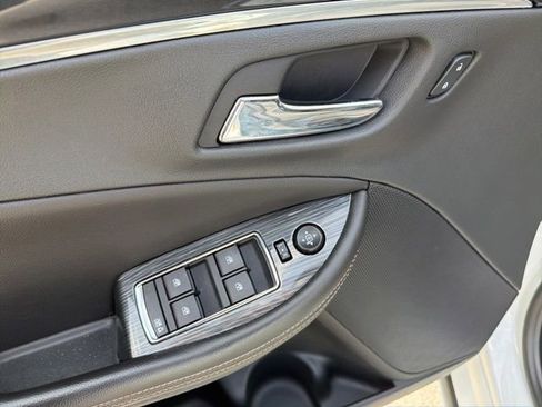 Used 2019 Chevrolet Impala LT image 20