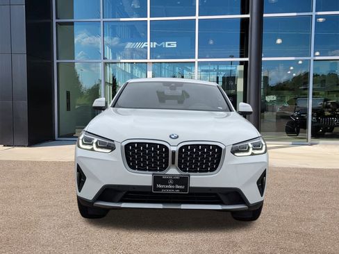 Used 2025 BMW X4 xDrive30i w/ Premium Package image 2