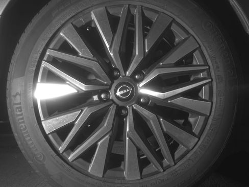 Used 2025 Nissan Altima 2.5 SV image 15