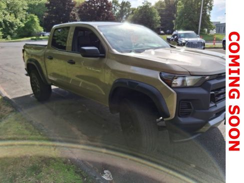 Used 2024 Chevrolet Colorado Trail Boss w/ Advanced Trailering Package AWD/4WD image 8