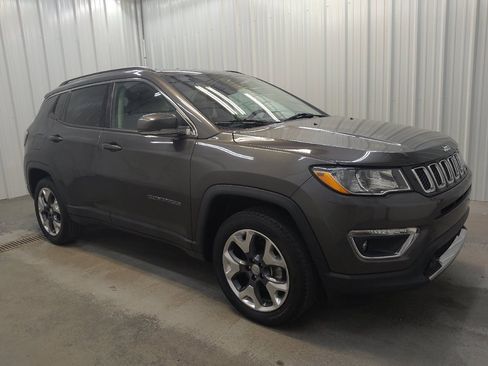 Used 2021 Jeep Compass Limited AWD/4WD image 11
