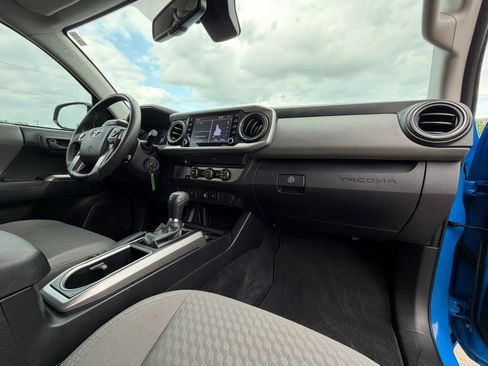 Used 2020 Toyota Tacoma SR5 RWD image 26