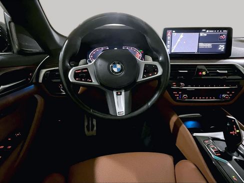 Used 2023 BMW 540i xDrive w/ M Sport Package AWD/4WD image 5