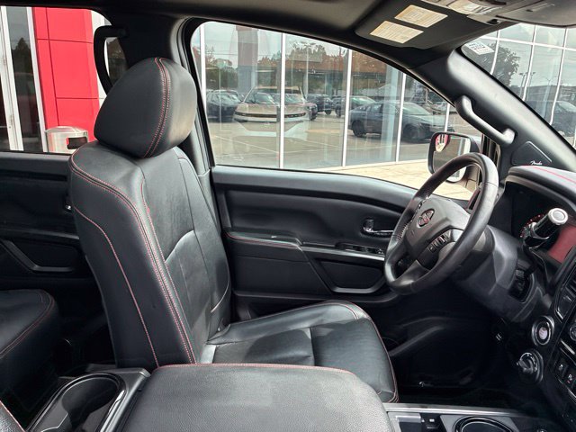 Used 2024 Nissan Titan PRO-4X w/ Pro-4x Convenience Package AWD/4WD image 10