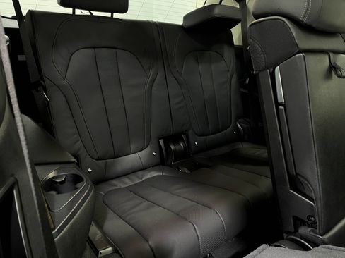 Used 2019 BMW X7 xDrive40i w/ Premium Package AWD/4WD image 32