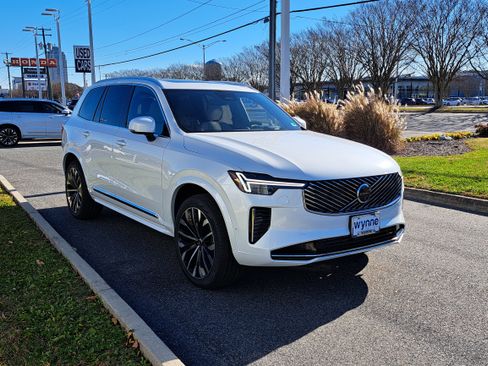 New 2026 Volvo XC90 T8 Ultra image 2