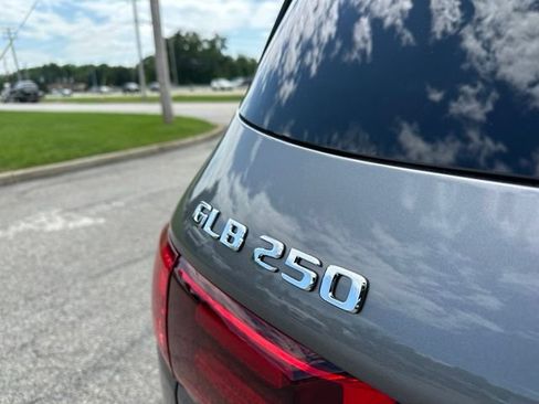 New 2026 Mercedes-Benz GLB 250 4MATIC image 11
