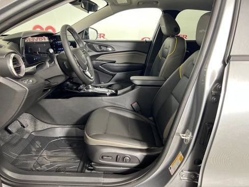 New 2026 Chevrolet Trax ACTIV w/ Sunroof Package FWD image 9