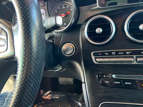 Used 2019 Mercedes-Benz GLC 300 w/ Premium Package image 25
