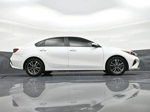 Used 2022 Kia Forte LXS image 30