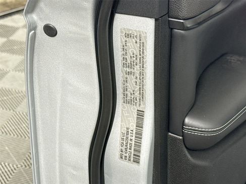 New 2025 Jeep Grand Cherokee L Altitude image 27