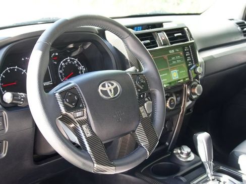 Used 2022 Toyota 4Runner SR5 Premium w/ Moonroof Package AWD/4WD image 19