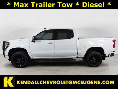 Used 2023 Chevrolet Silverado 1500 RST image 2