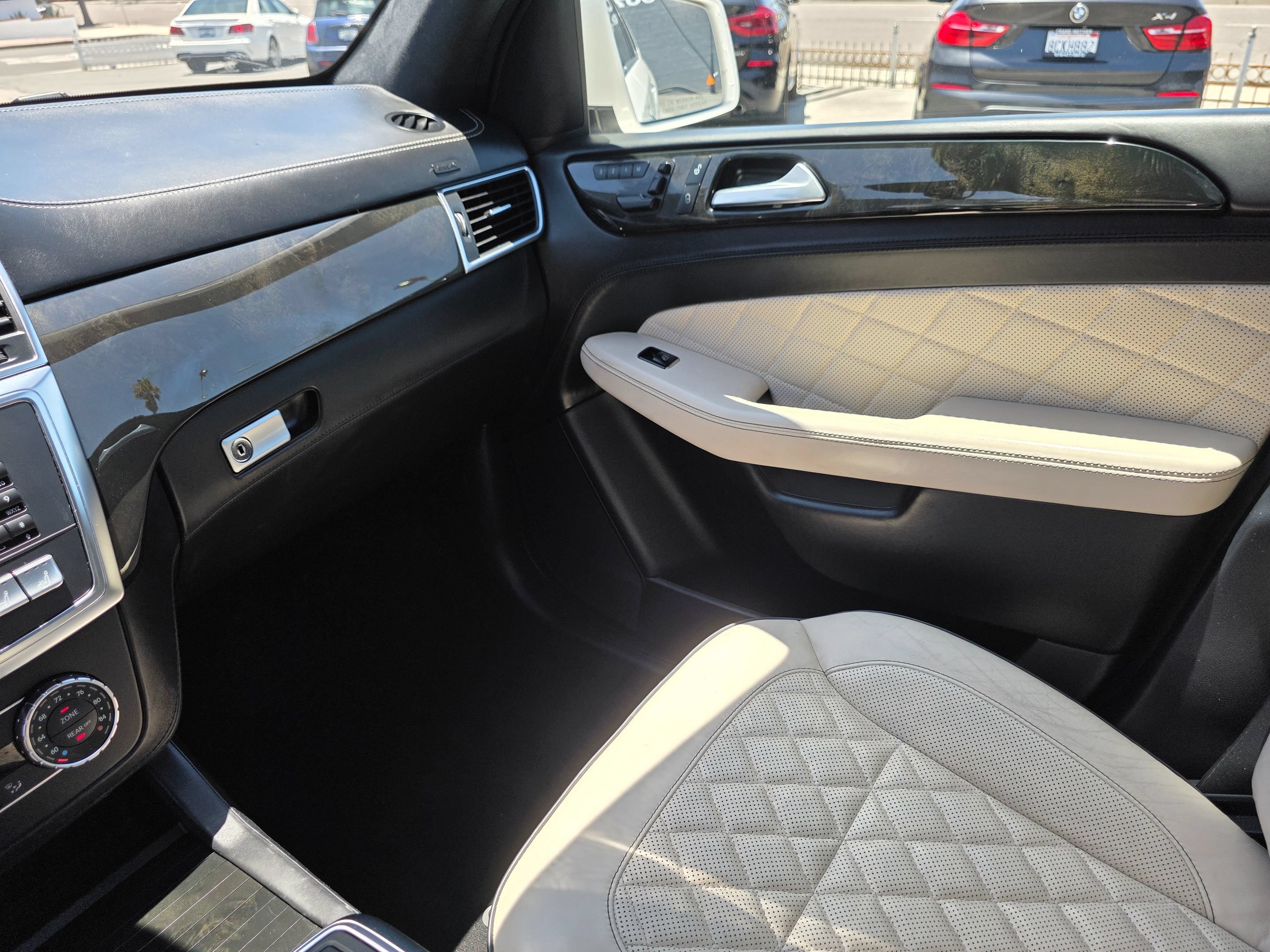 Used 2015 Mercedes-Benz GL 450 4MATIC w/ Parking Assist Package image 34