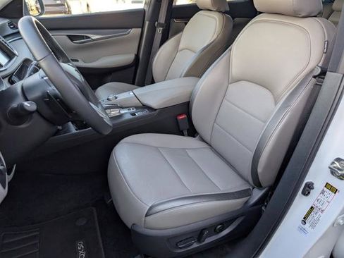 Certified 2025 INFINITI QX50 Luxe image 5